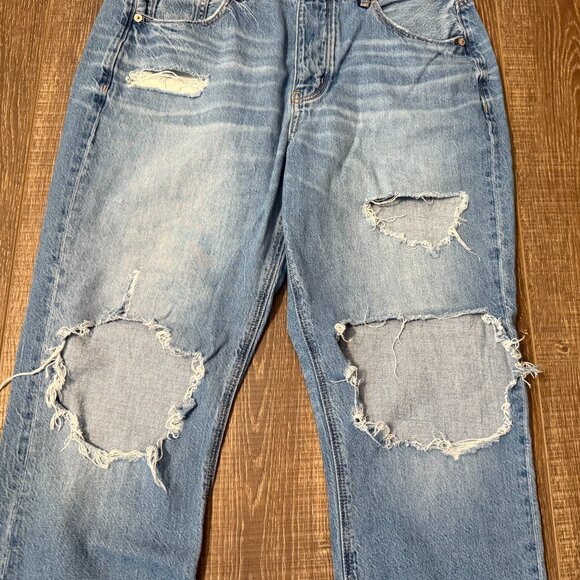 American Eagle Ripped Tomgirl Jeans – Size 10S - Picture 10 of 16